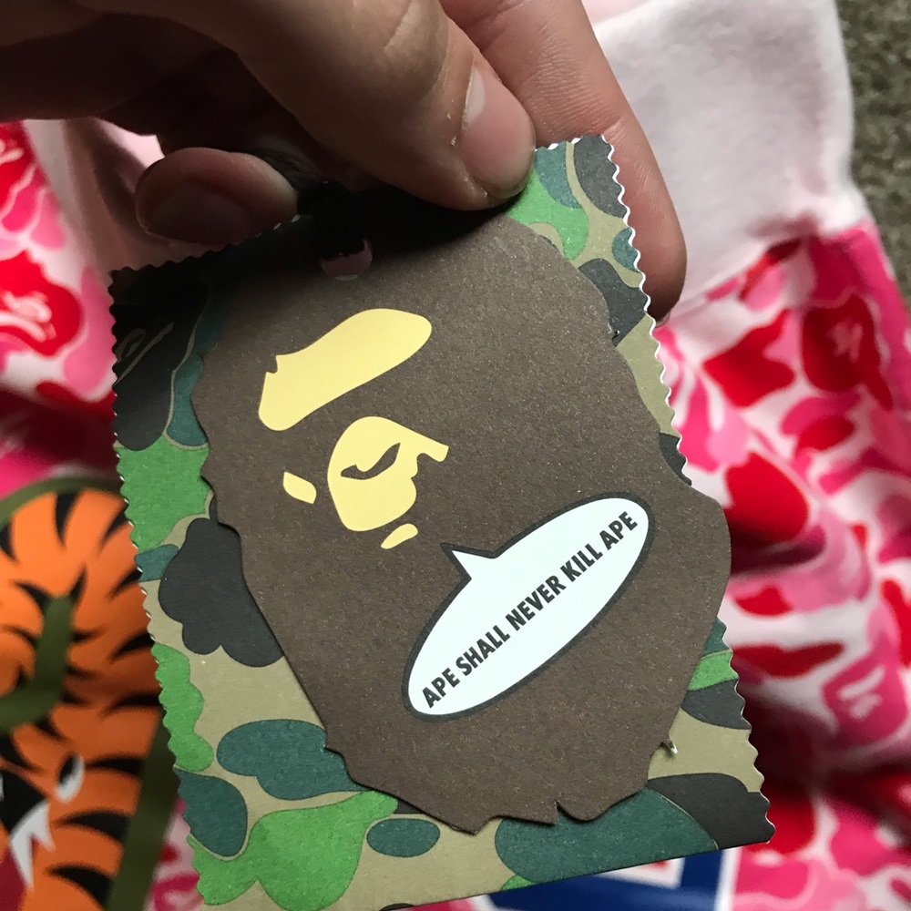 Pink camo bape shorts - Picture 7 of 7